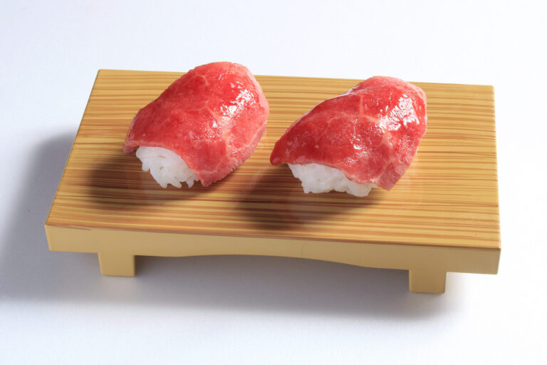和牛肉寿司：2貫